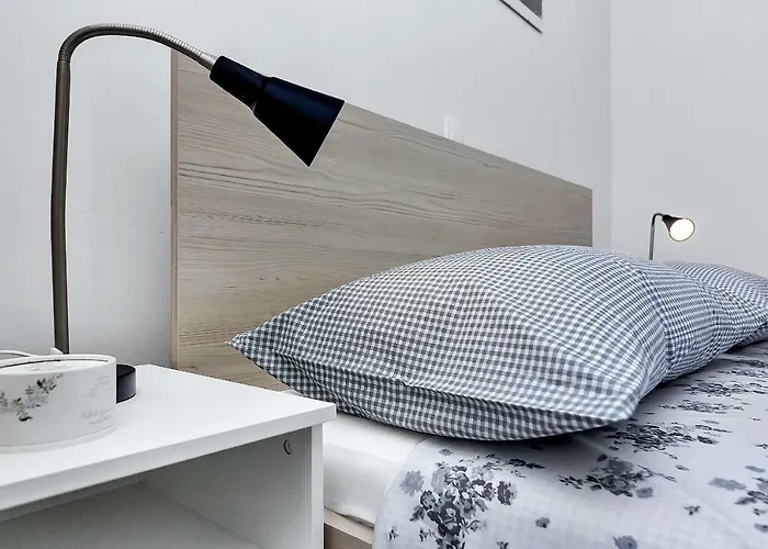 Franzeta Μακάρσκα