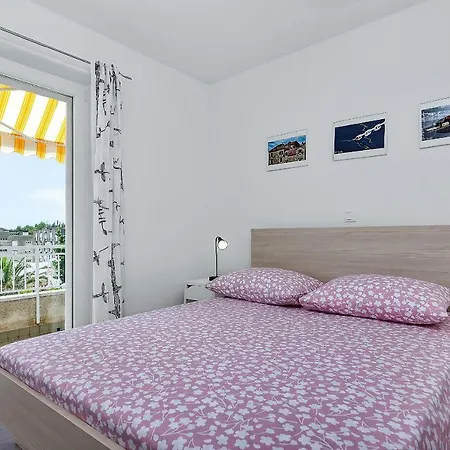 Franzeta Appartement *