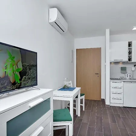 Franzeta Appartement *