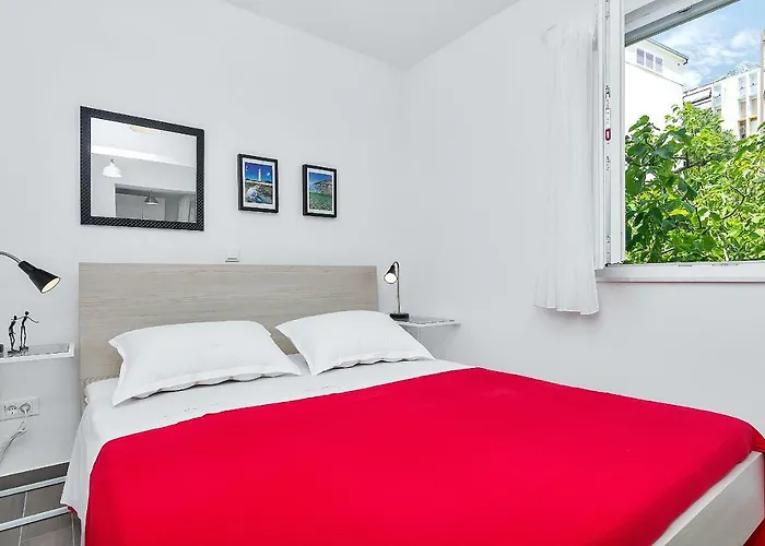 Franzeta ماكارسكا